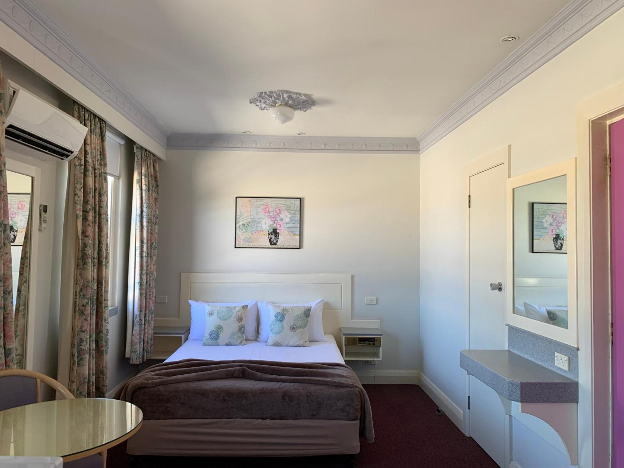 Moruya Monarch Hotel Экстерьер фото