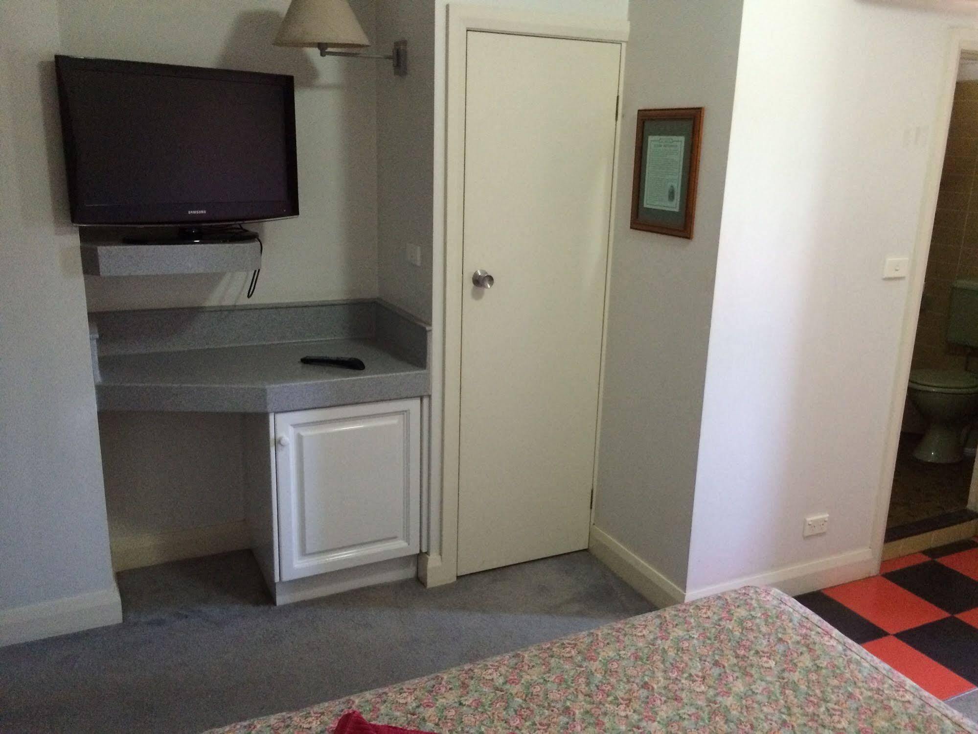 Moruya Monarch Hotel Экстерьер фото